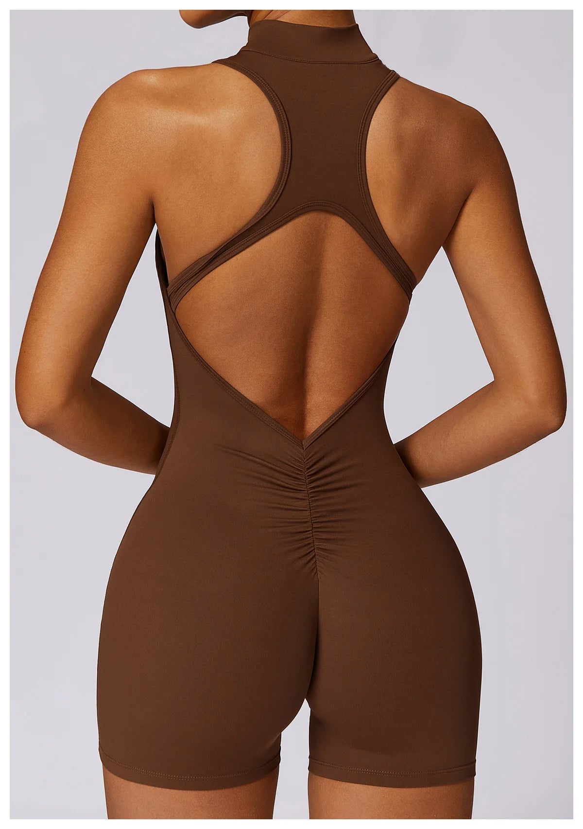 Tuta Sportiva Donna Backless – Fitness e Yoga